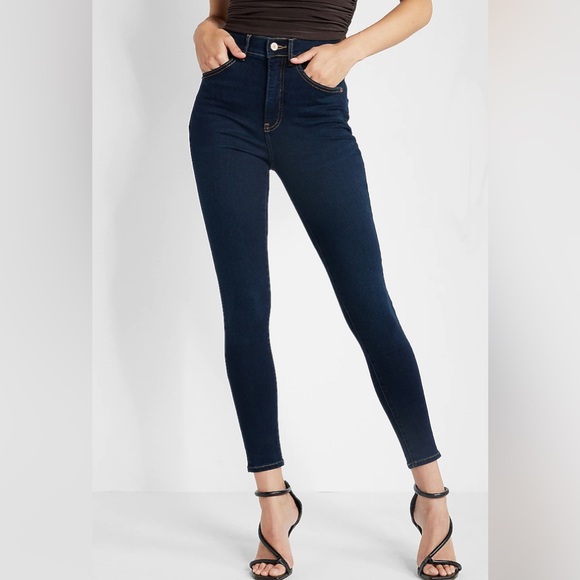 Women’s Express Dark Wash Skinny Jeans in 4S